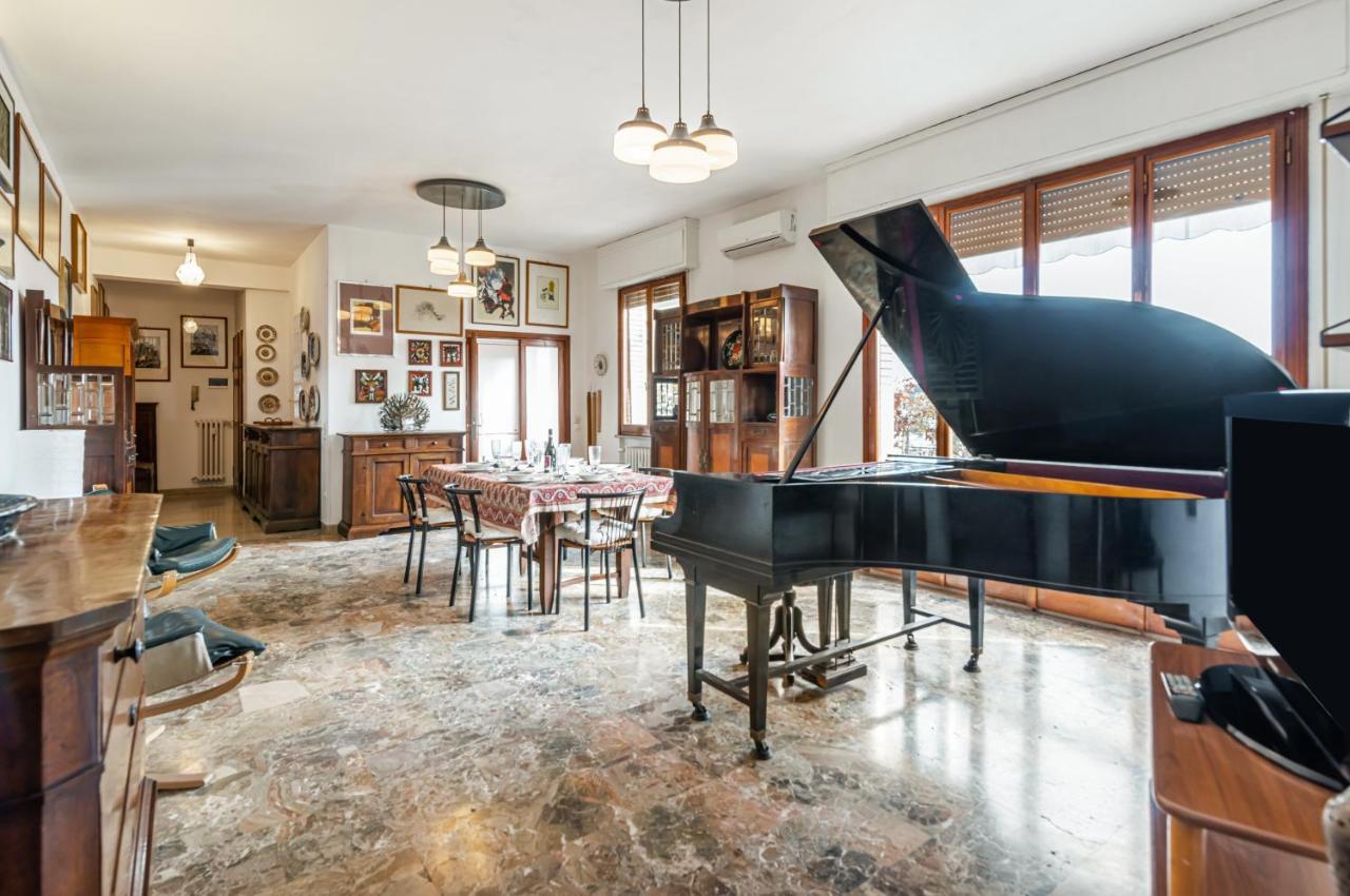 Attico Pisaurum - Central Apartment With Parking! Πέζαρο Εξωτερικό φωτογραφία